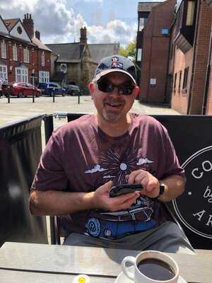 Coffee By The Arch