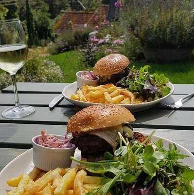 The Wheatsheaf - Combe Hay