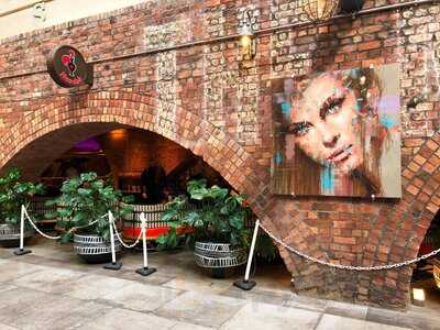 Nando's Bolton Vaults