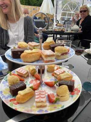 Englefield Stores And Tea Room