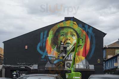 Annies Bar And Bistro