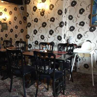 Black & White Restaurant