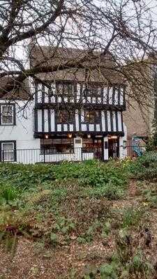 Black & White Restaurant