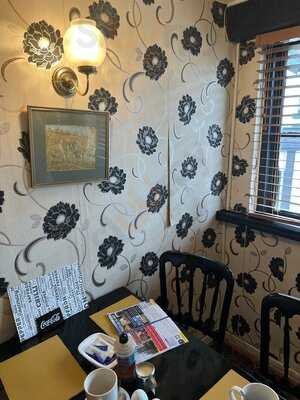 Black & White Restaurant