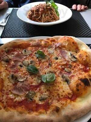 Luna Rossa Pizzeria Italiana