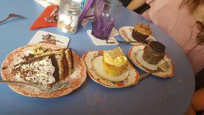 Alice And The Hatter