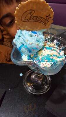 Creams Cafe