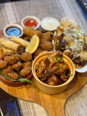 Henighans Bar & Grill