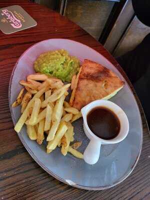 Henighans Bar & Grill