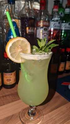 Kabanas Bar & Lounge