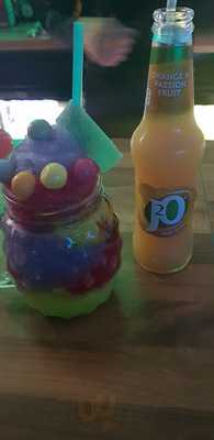 Kabanas Bar & Lounge