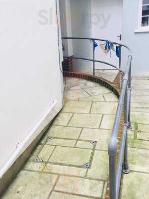 The Artisans Pantry And Sandwich Bar