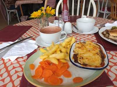 The Red Door Deli And Diner