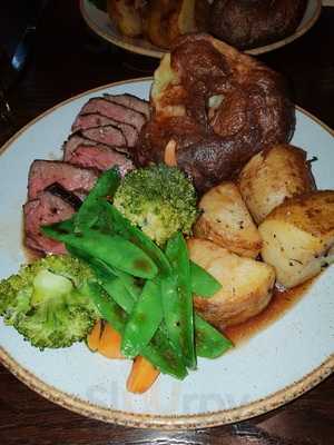 Fives Cocktail Bar And Grill