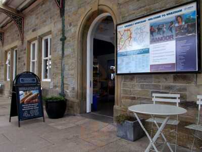 Gourmet Coffee Bar & Kitchen