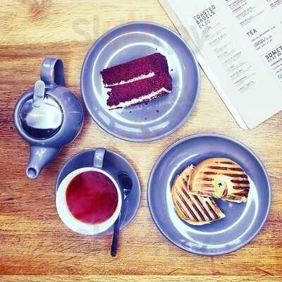 Liquor & Chow @ The Lamprey Building