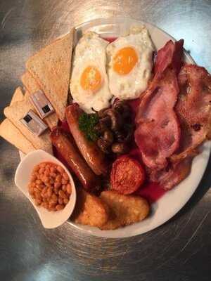 The Lounge Bar & Kitchen