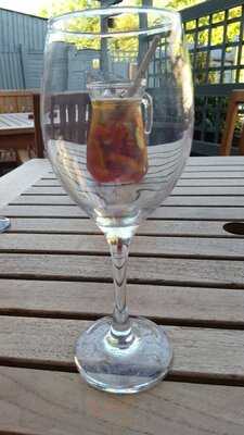 The Horse Shoe Inn - Photo 7