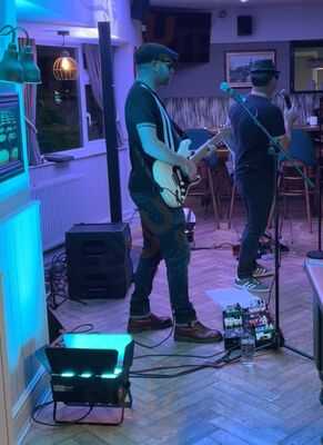 The Dairy Maid Hungry Horse