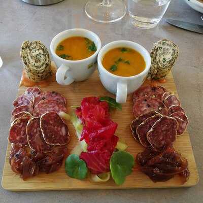 The Cliff / Y Clogwyn