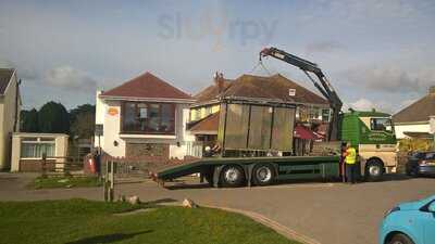 The Cliff / Y Clogwyn