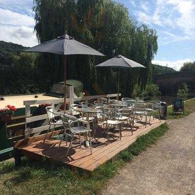 Cafe On The Barge