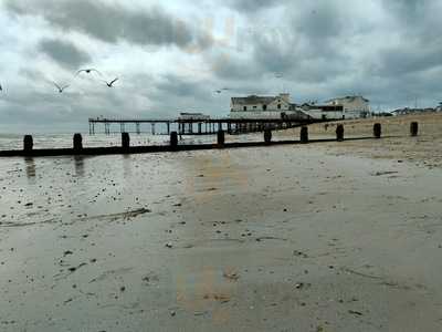 The Pier Hotel Bar & Diner