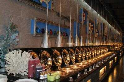 New Day's World Buffet & Bar