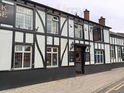 The Black Horse Pub