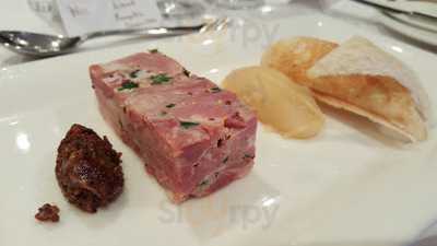 Mama's Cafe & Bistro