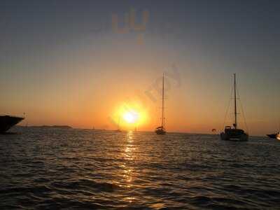 Mama's Cafe & Bistro