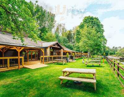 Riverview Bar & Grill