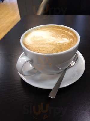 Gulliver's Fine Coffee & Cakes