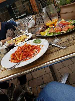 Kremos Restaurant And Pizzeria