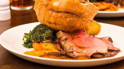 The Crown Steakhouse Bar