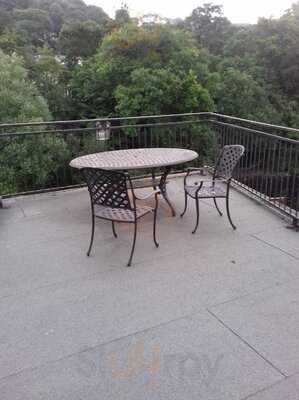 Benson's Hotel & Restaurant