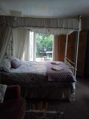 Benson's Hotel & Restaurant