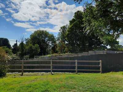 The Three Horseshoes Country Inn