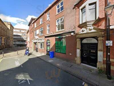 Mayas Restaurant & Bar