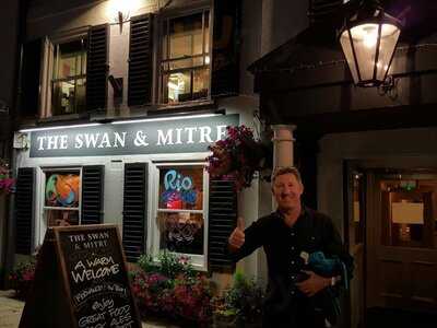 Swan And Mitre