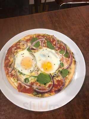 Pizza Pioneer & Cafe Bar