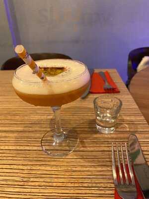 Pizza Pioneer & Cafe Bar