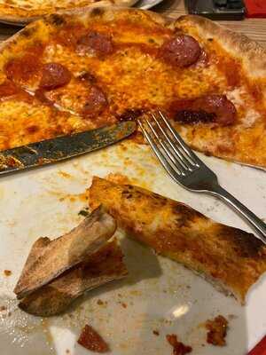 Pizza Pioneer & Cafe Bar