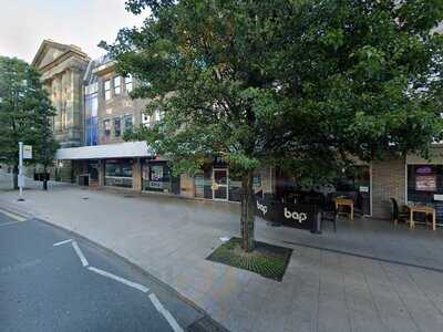 Pizza Pioneer & Cafe Bar