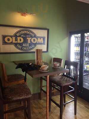 Archive Bar & Bottle