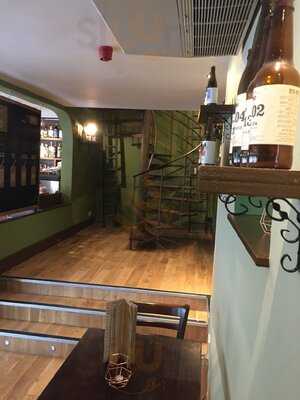 Archive Bar & Bottle