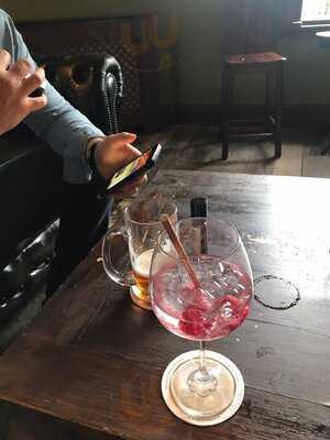 Archive Bar & Bottle