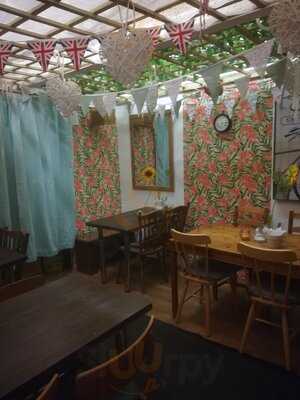 Munchies Cafe Bistro