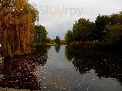 Queens Head Riverside