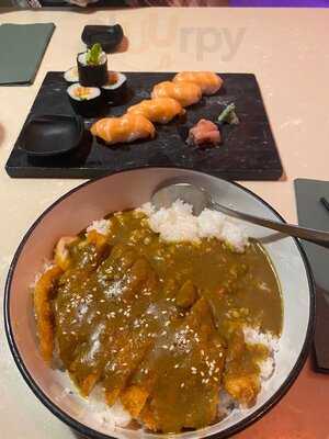 Yakii Sushi And Noodle Bar